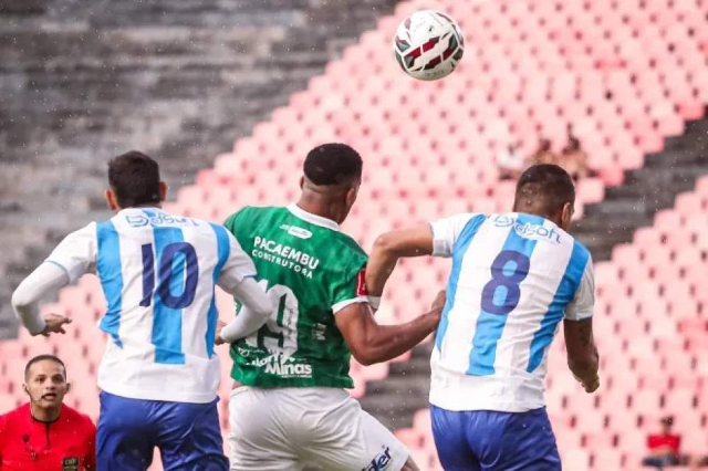 Ivinhema vence Uberlândia fora de casa e lidera grupo na Série D