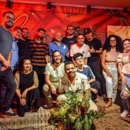 Quer pensar fora da caixa? Bar tem debate filosófico hoje