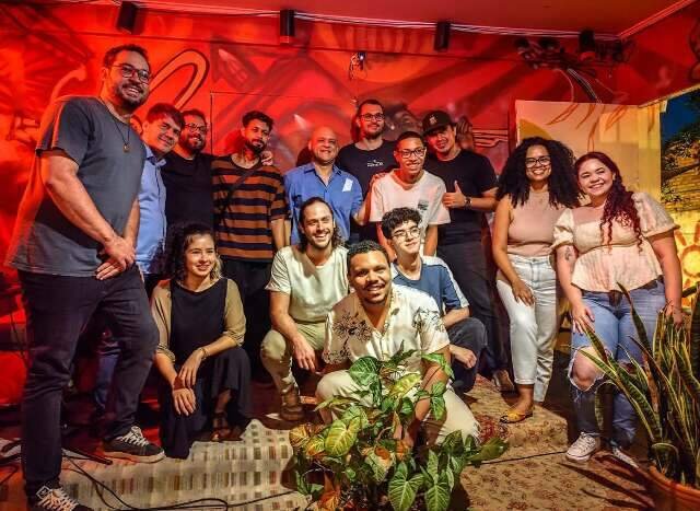 Quer pensar fora da caixa? Bar tem debate filosófico hoje