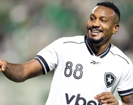 Botafogo resolve no primeiro tempo e vence com folga na Arena Condá