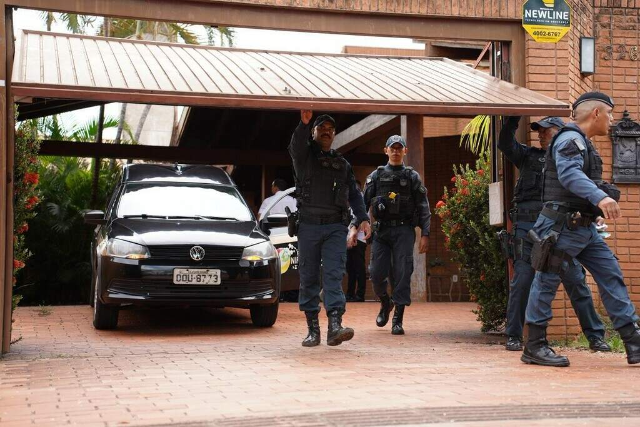 MP inclui meio cruel e invasão de domicílio em denúncia contra Bernal