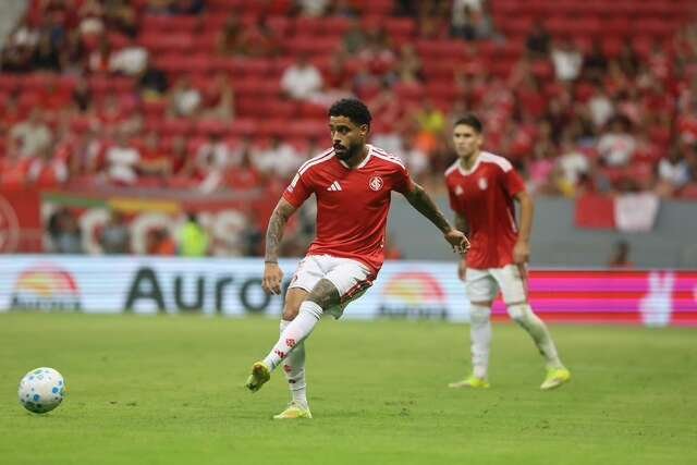 Inter se iguala a Botafogo, Santos cede empate e Cruzeiro vence