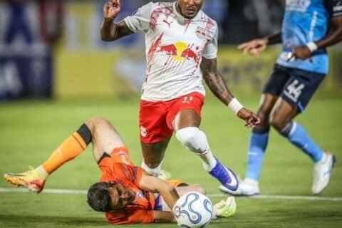 Pitta decide no fim, Bragantino vence e reage na Sul-Americana