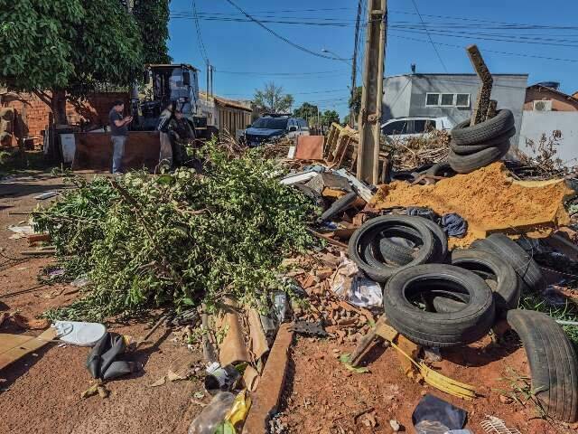 Prefeitura analisa 515 denúncias de terrenos sujos feitas pelo aplicativo +CG