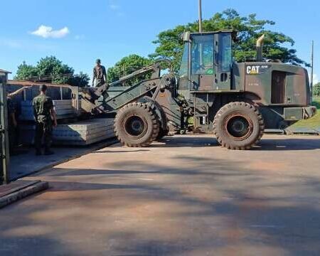 Exército envia novo comboio para montar ponte provisória sobre o Rio do Peixe