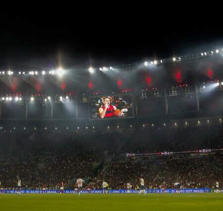 Flamengo vence Bahia, embala quinta vitória seguida e segue na cola do líder