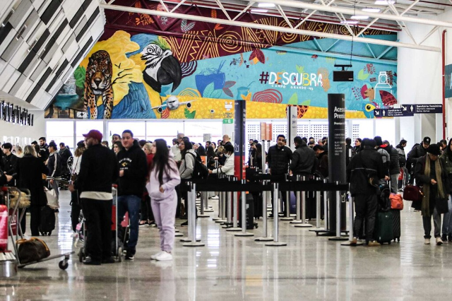 Transporte de carregadores portáteis tem novas regras em aviões
