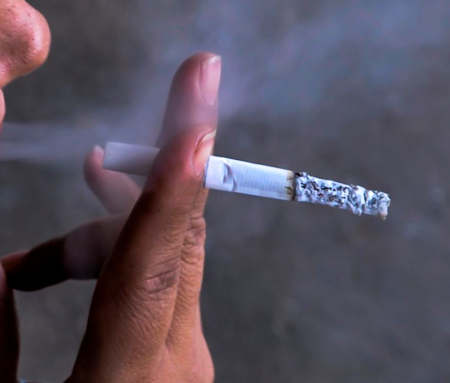 Governo aumenta imposto sobre cigarros para frear alta dos combustíveis