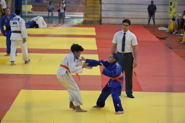 Etapa do circuito estadual de judô reúne cerca de 600 atletas na Capital