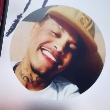 Homem de 34 anos é morto a tiros por dupla em motocicleta