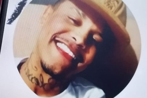 Homem de 34 anos é morto a tiros por dupla em motocicleta