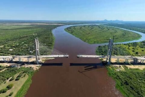 Ponte da Rota Bioceânica sobre o Rio Paraguai deve ser concluída em 31 de maio