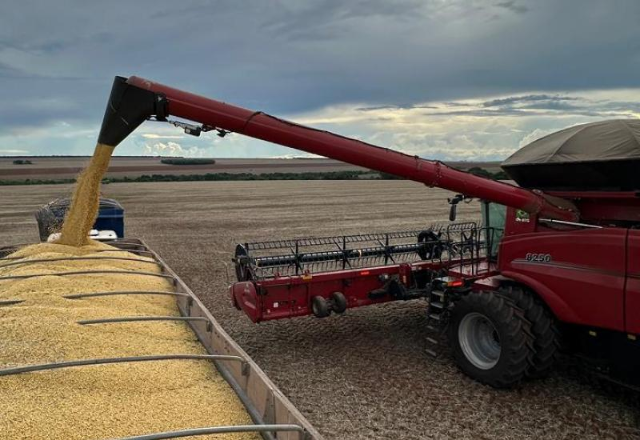 Com R$ 1,1 bilhão em crédito, agro reduz 57,5% da compra de insumos