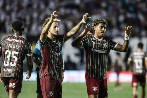 Fluminense vira sobre o Santos na Vila Belmiro em jogo com golaços