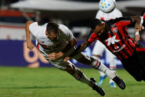 Vitória vence São Paulo e Remo empata com Vasco no Brasileirão