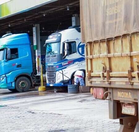 Litro do diesel tem queda discreta em MS após medida federal