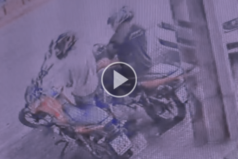 Dupla usa chave mestra e furta moto em frente a Belmar Fidalgo