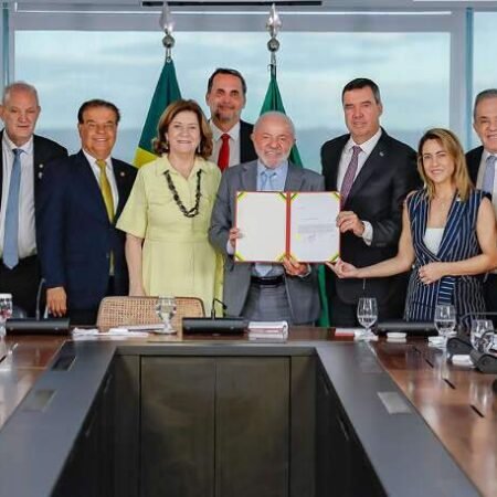 Lula dá aval a empréstimo de mais de R$ 1 bilhão para transformar rodovias de MS