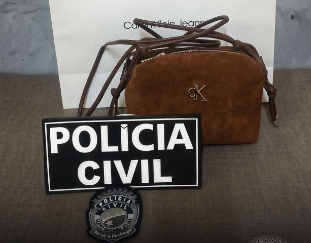 Mulher furta bolsa de R$ 779 após gastar R$ 1,2 mil em shopping