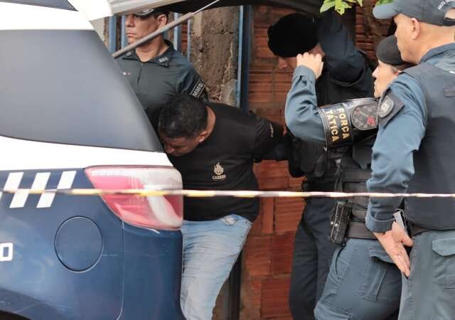 PM encontrou namorado ao telefone e com arma na mão após disparo