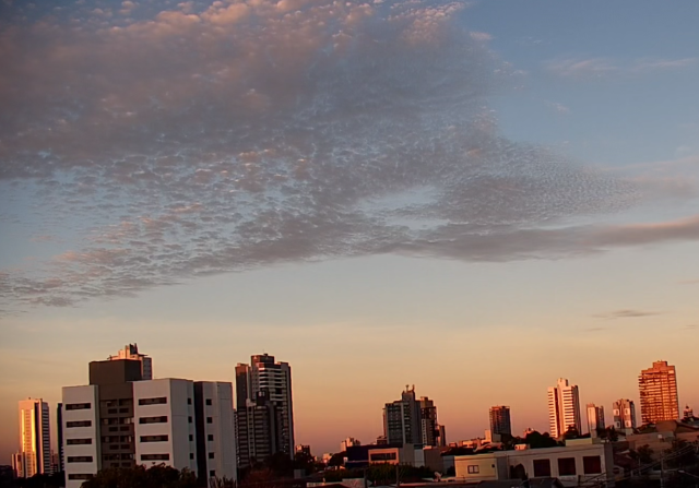 Quarta-feira será de calor e risco de tempestades em MS
