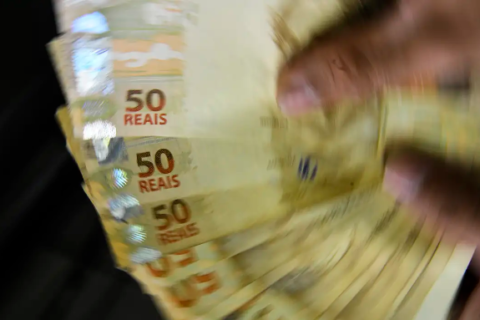 Banco Central corta taxa de juros pela segunda vez consecutiva