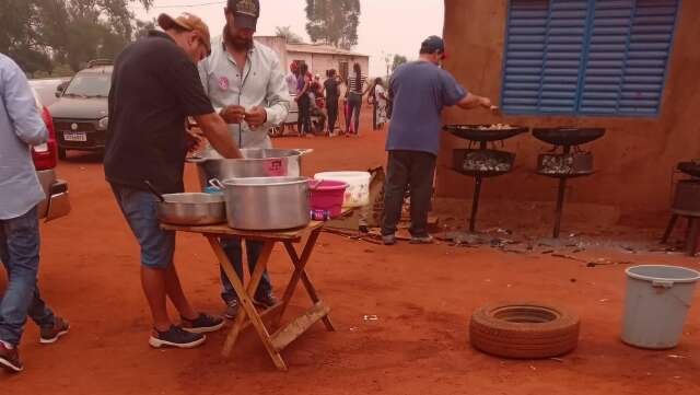 "Banquete" em aldeia leva a condenação de 14 políticos em Aral Moreira