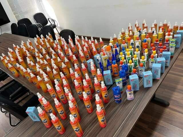 Drive thru na Capital arrecada doação de repelentes para comunidades