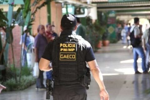Juiz une processos de fraudes que desviaram R$ 27 milhões do Detran e do TCE