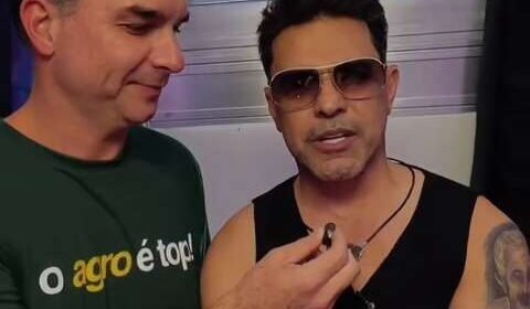 Na Expogrande, Flávio vai ao camarim de Zezé e grava vídeo para Bolsonaro