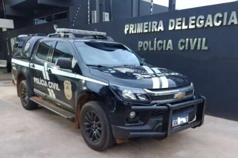 Adolescente é estuprada ao ir ao banheiro na área externa de casa