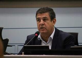 Prefeitura usará agentes de saúde para fiscalizar terrenos sujos Prefeitura usará agentes de saúde para fiscalizar terrenos sujos