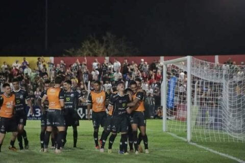 Operário vira com Léo Fenga e fica perto do tricampeonato