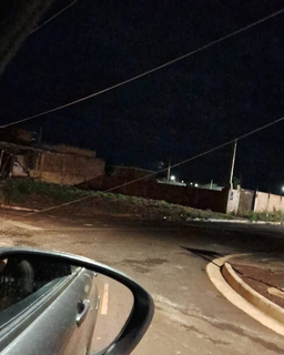 Temporal derruba árvores, interdita arena e deixa bairros sem energia