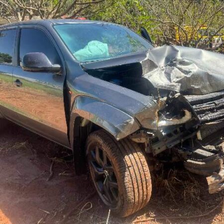 Batida traseira seguida de capotagem mata mulher e deixa 4 feridos