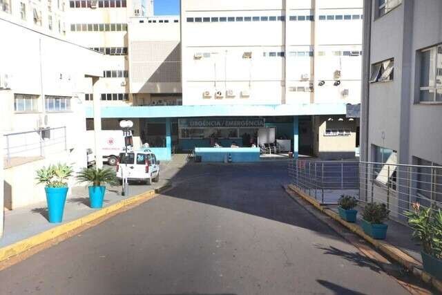 Homem acusado de furtos cai em emboscada e é espancado com barra de ferro