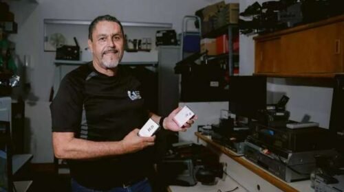 Há 15 anos, Márcio resgata lembranças perdidas em fitas antigas