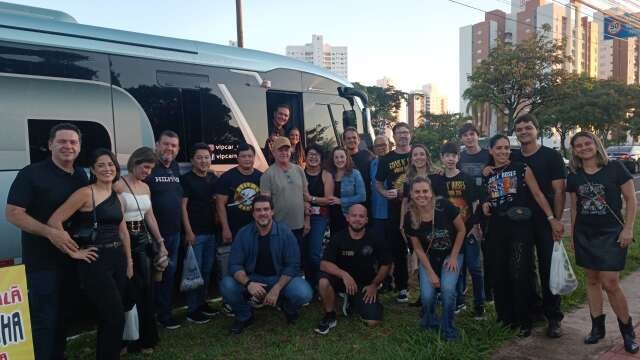 Caravana percorre 230 km e aluga até ônibus para ver Guns N’ Roses em na Capital