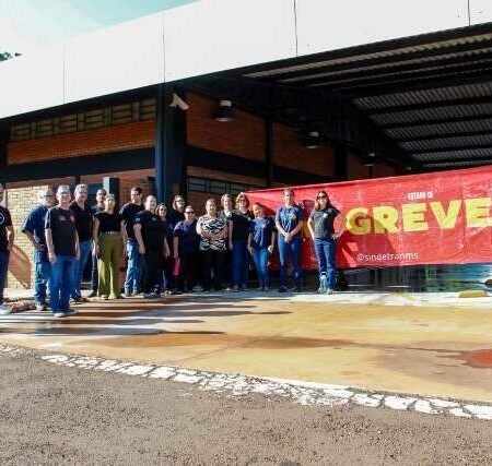 Paralisação fracassa e trabalhadores do Detran trabalham sem bater ponto