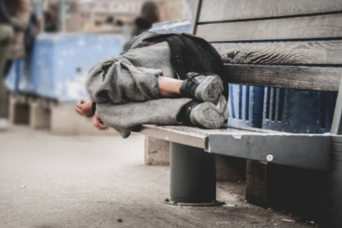 Só 3 dos 79 municípios de MS avançam em plano para a população de rua