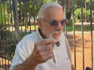 Principal praça da cidade fecha no feriado por conta de corte de gastos