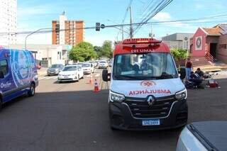 Colisão entre motos deixa 2 feridos em cruzamento no Centro