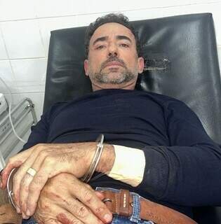 Mulher é liberada, mas brasileiro que trocou tiros com policiais fica preso