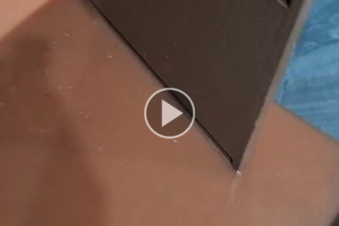 Chuva alaga casas e moradores cobram limpeza de bueiros