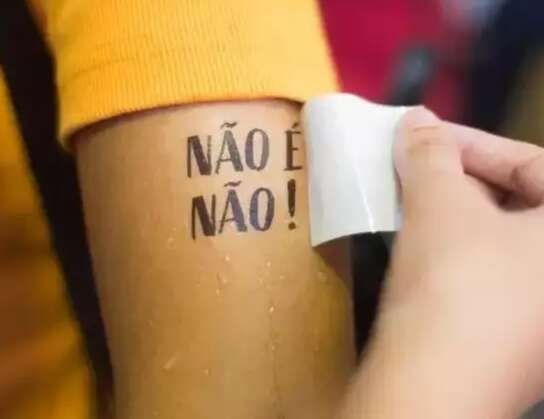 Casos de assédio abrem debate sobre segurança em estúdios de tatuagem