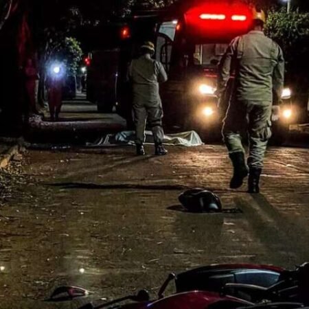 Homem que perseguiu adolescente que morreu após bater moto em árvore é condenado