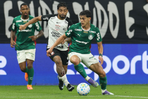 Palmeiras empata com dois a mais e perde chance de disparar na liderança