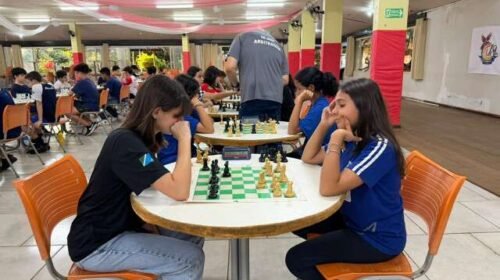 Competição de xadrez reúne famílias nos Jogos Escolares de Campo Grande