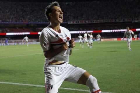 Com 3 gols do sul-mato-grossense Ferreirinha, São Paulo vence Cruzeiro