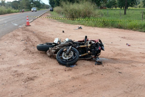 Motociclista morre ao bater em lateral de carro na MS-141